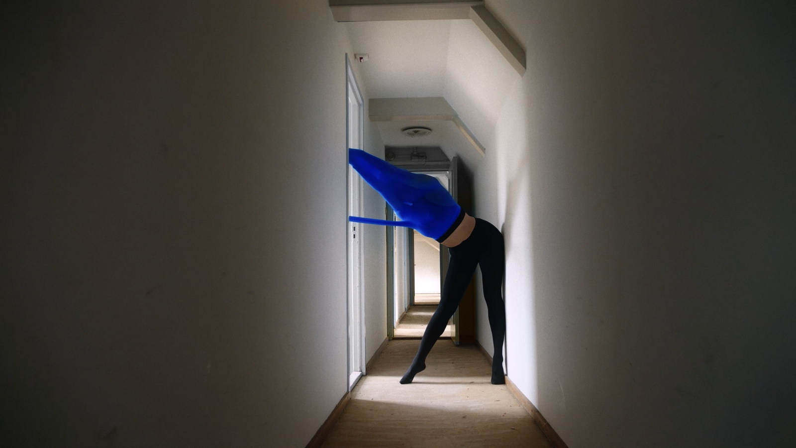 Still from L’equibrilliste