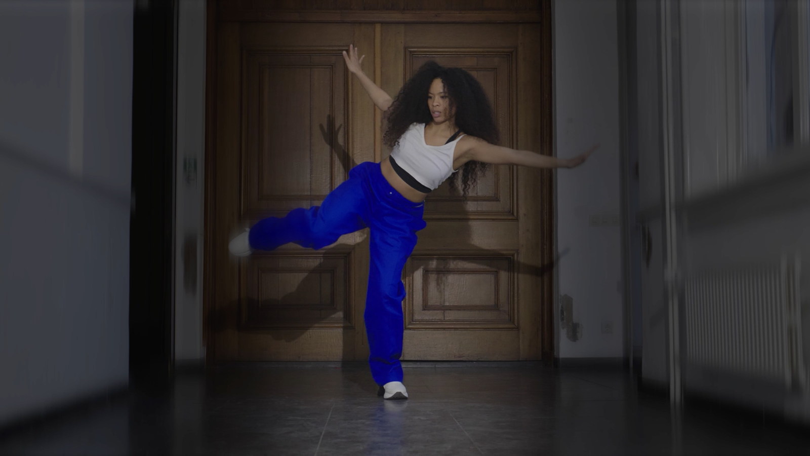Still from L’equibrilliste